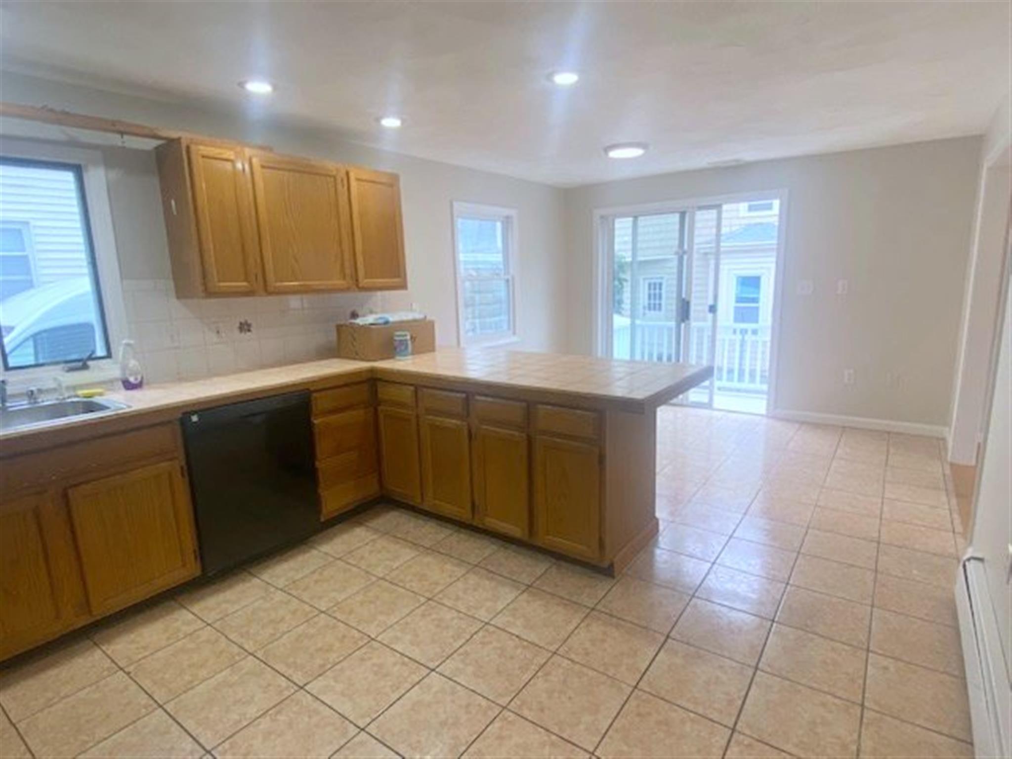3.5 bed, 2.5 bath apartment for rent at 66 Cedar St Unit 66, Porter Square — photo 2 of 21
