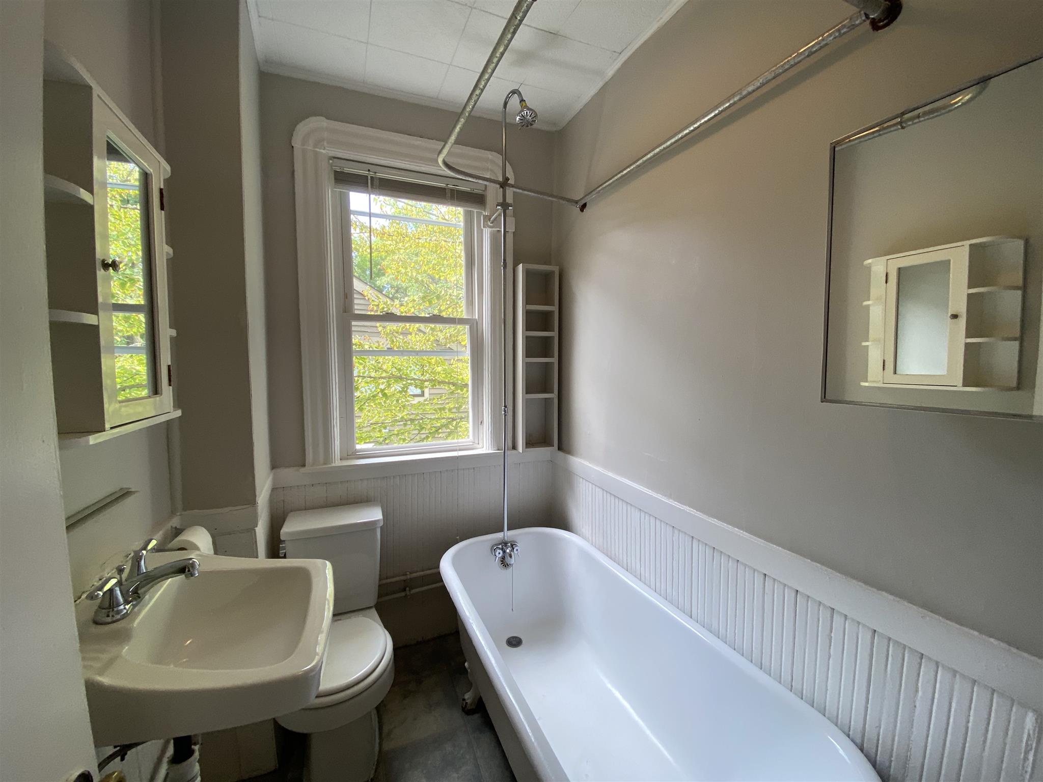 2 bed, 1 bath apartment for rent at 586 Green Unit 2, Central Square — photo 6 of 13