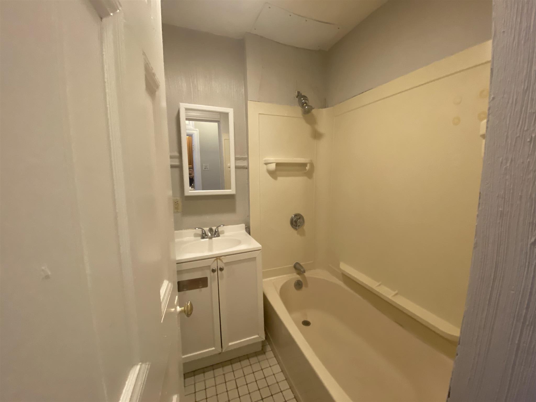 1 bed, 1 bath apartment for rent at 48 Jfk St Unit 8, Harvard Square — photo 4 of 10