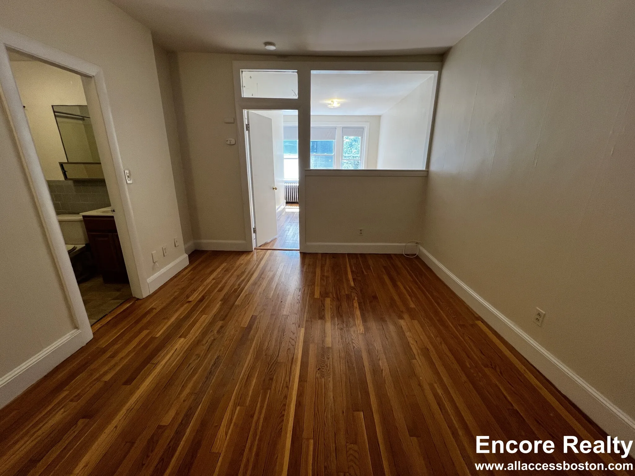 33 Lancaster Ter, Corey Hill