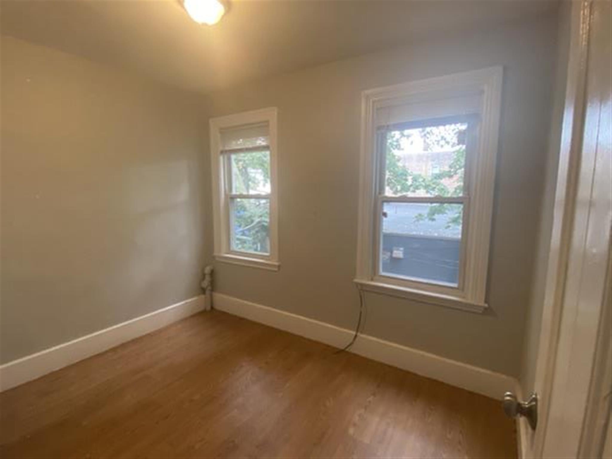 4 bed, 2 bath apartment for rent at 76 Beacon St Unit 1, Inman Square — photo 3 of 12