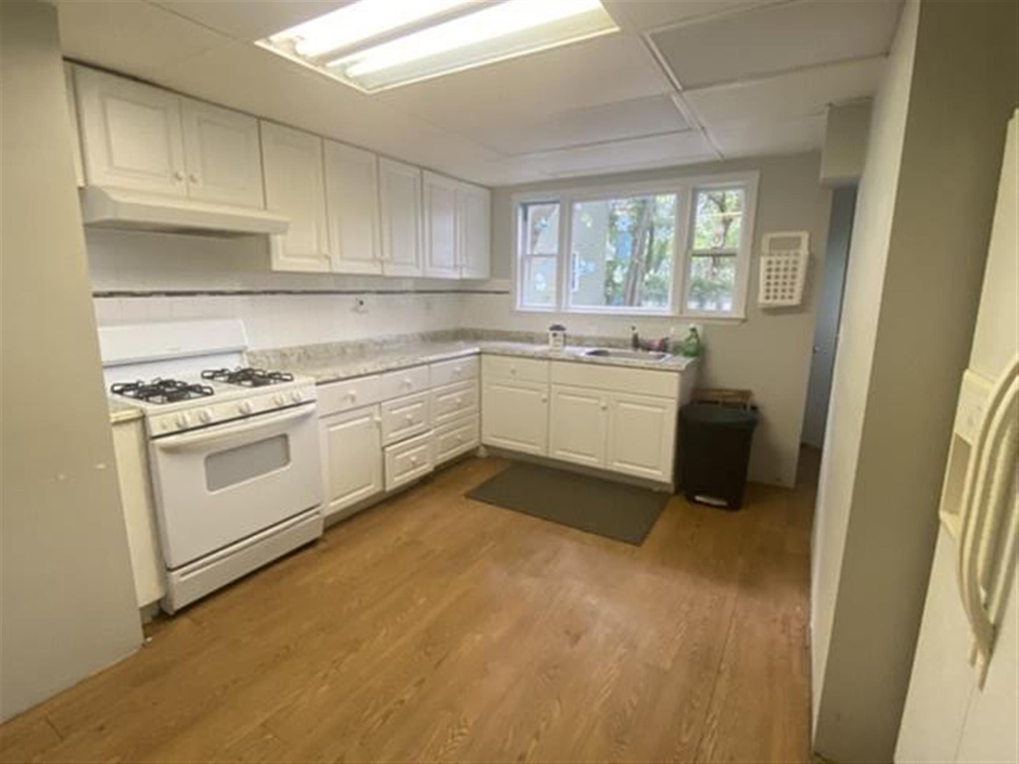 4 bed, 2 bath apartment for rent at 76 Beacon St Unit 1, Inman Square