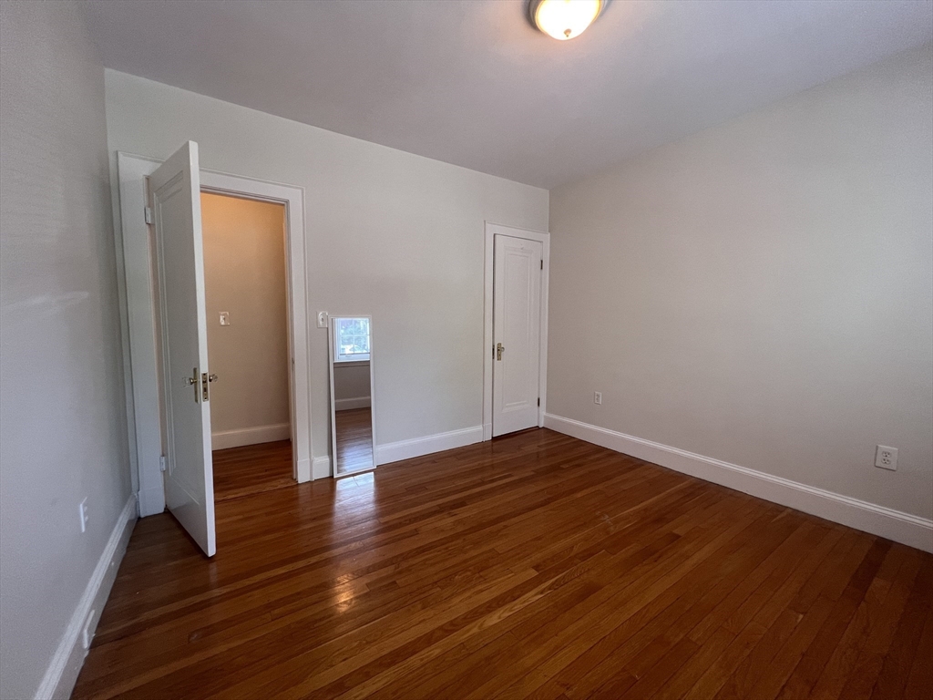 353 Harvard, Mid-Cambridge