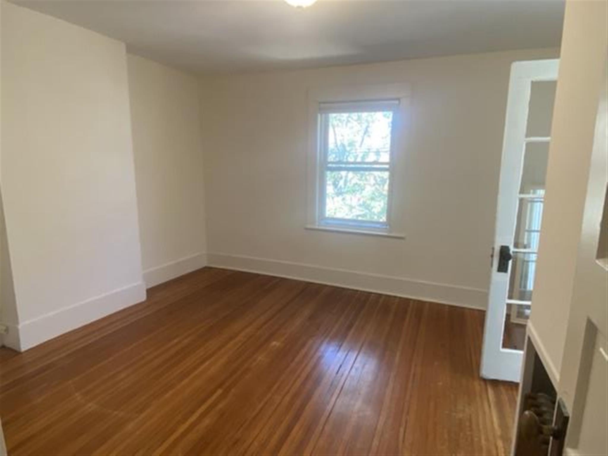 2.5 bed, 1 bath apartment for rent at 3 Lakeview St Unit 1, Arlington — photo 8 of 16