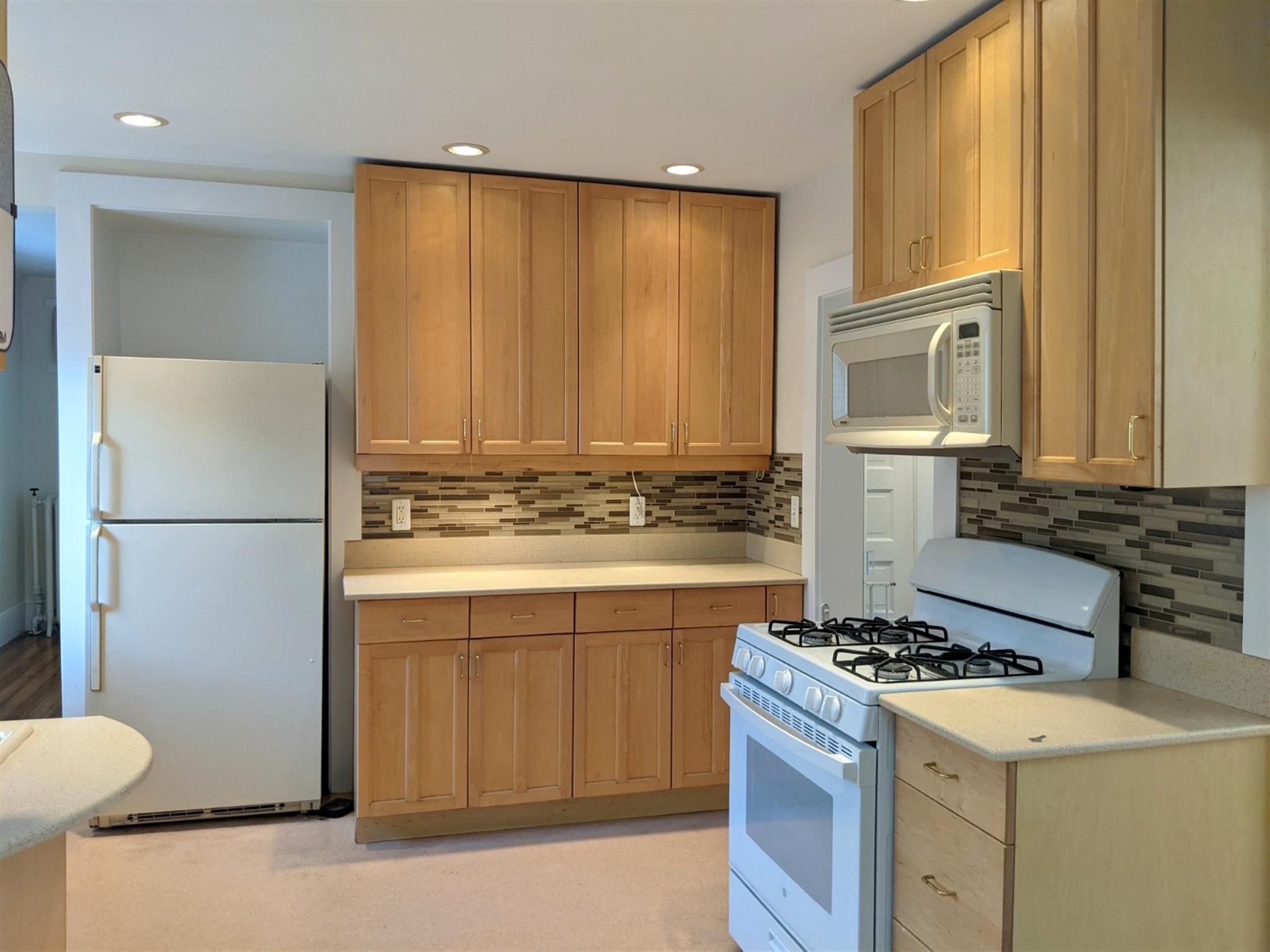 1 bed, 1 bath apartment for rent at 13 Garden Ter Unit 1, Malden