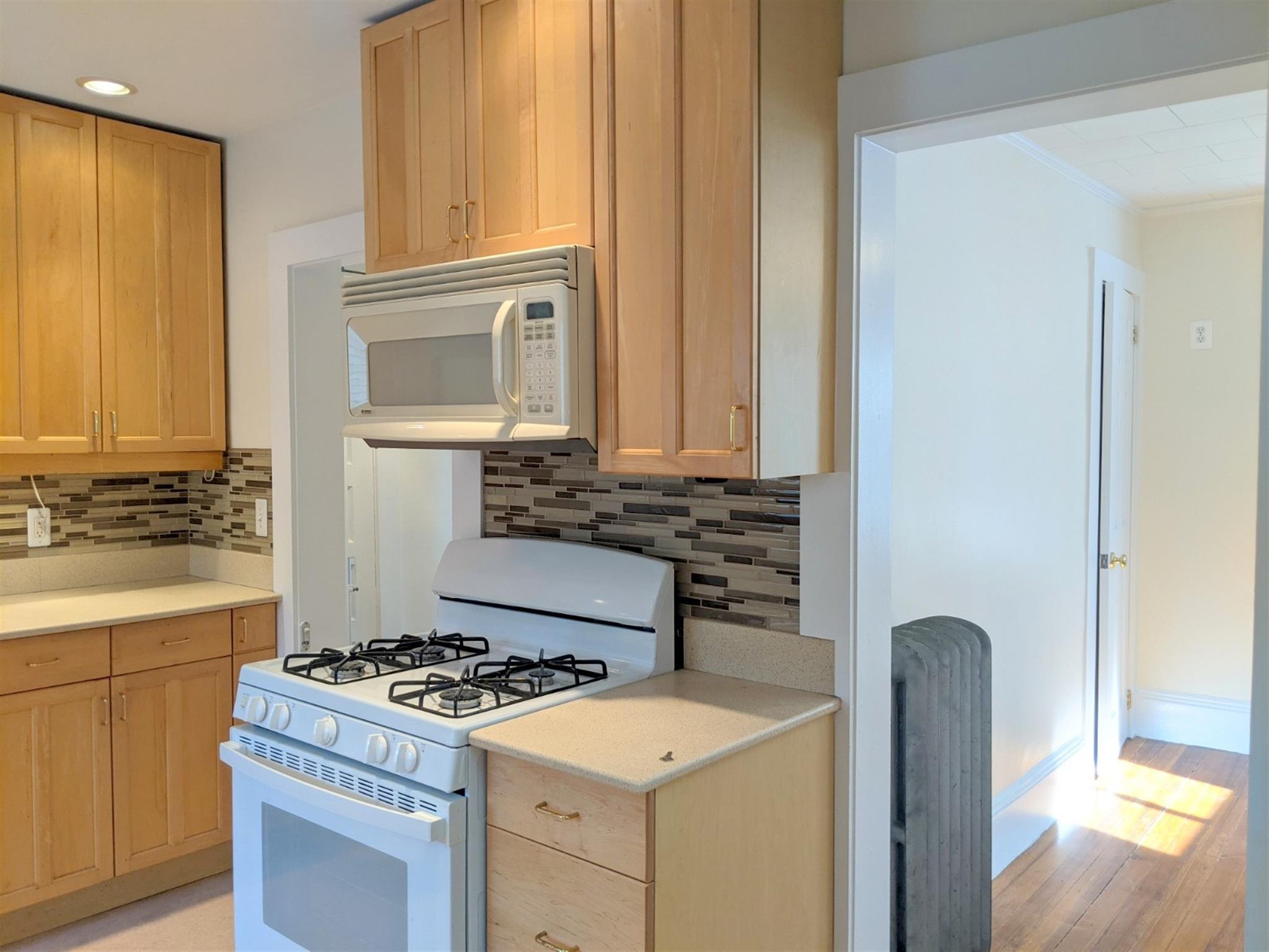1 bed, 1 bath apartment for rent at 13 Garden Ter Unit 1, Malden — photo 2 of 25