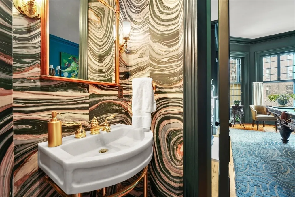 381 Beacon St, Back Bay