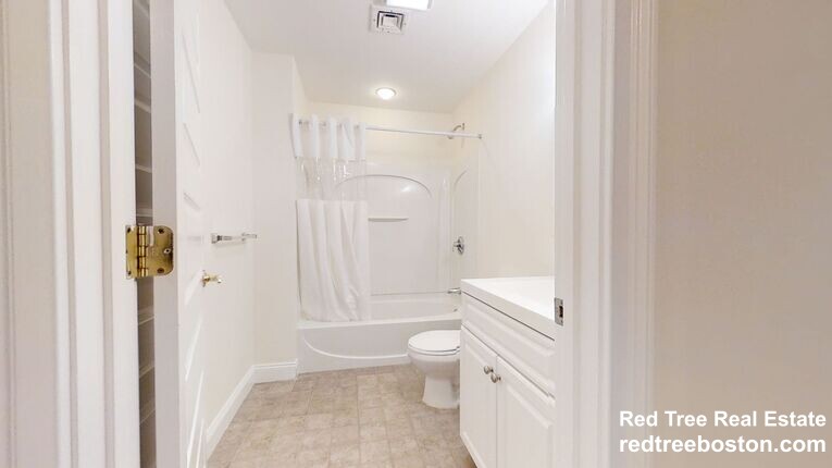 53 Ashford St, Allston