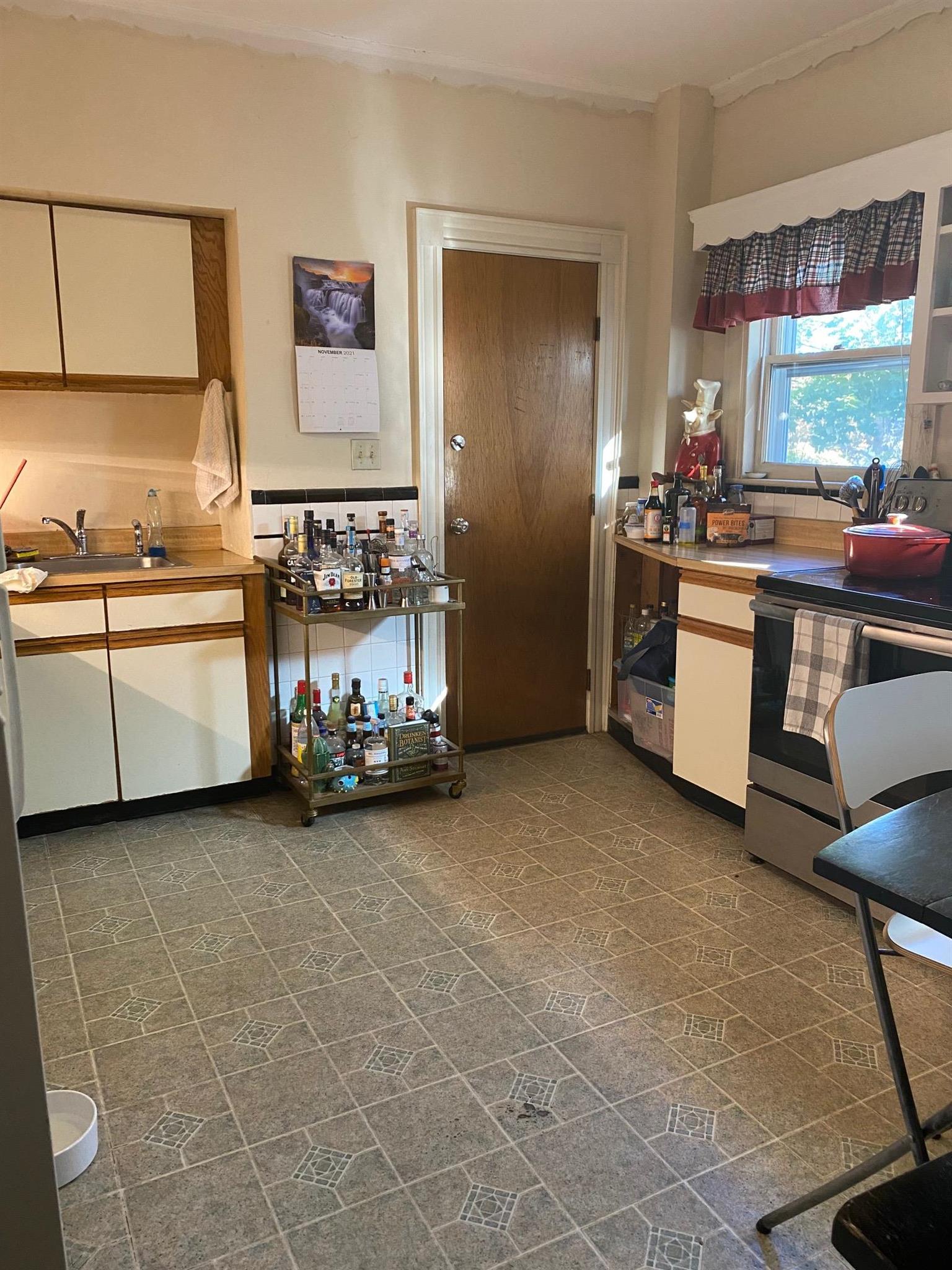 2 bed, 1 bath apartment for rent at 785 Broadway Unit 1, Powder House Square — photo 13 of 15