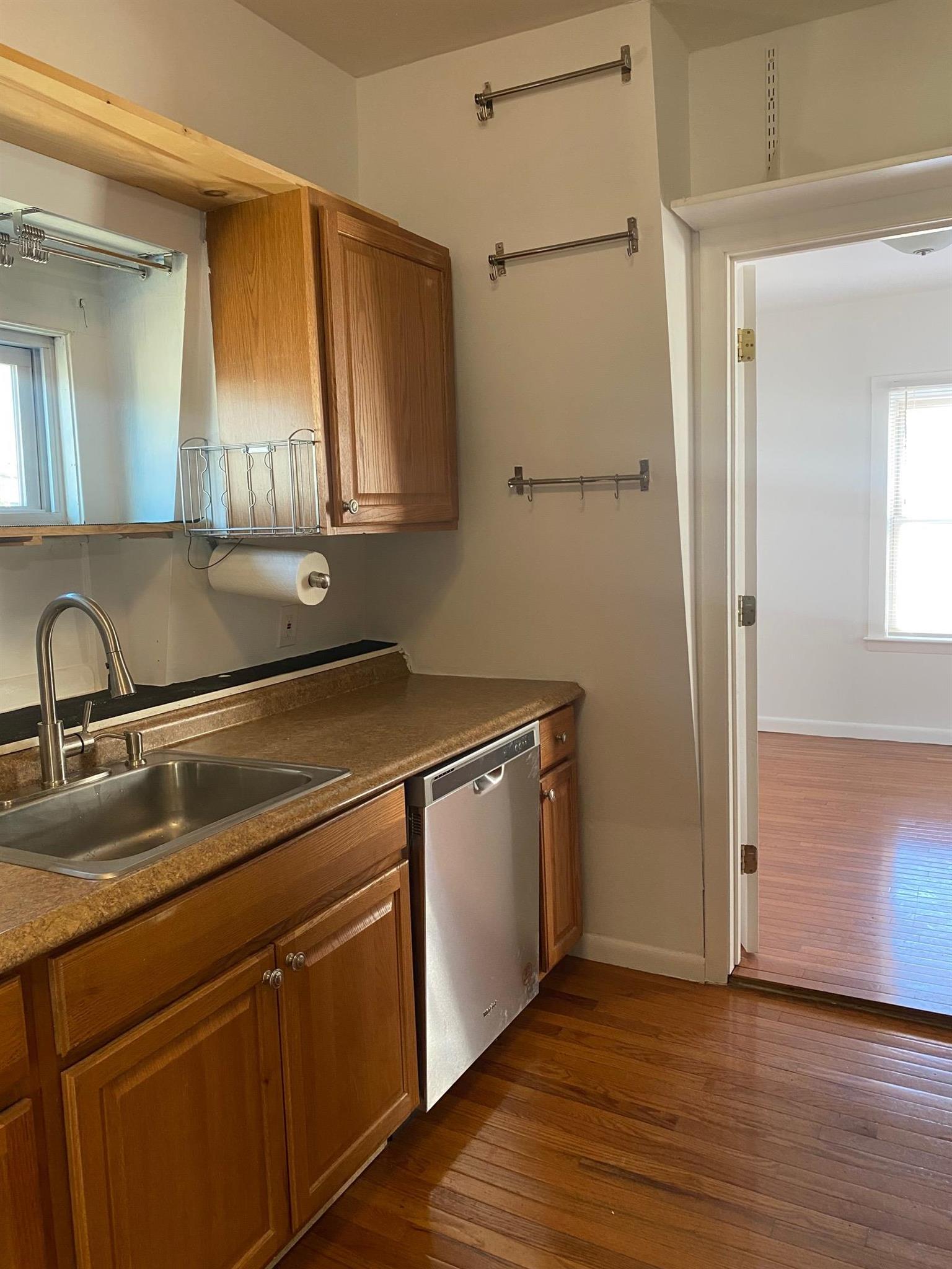 2 bed, 1 bath apartment for rent at 197 Elm St Unit 2, Davis Square — photo 3 of 14