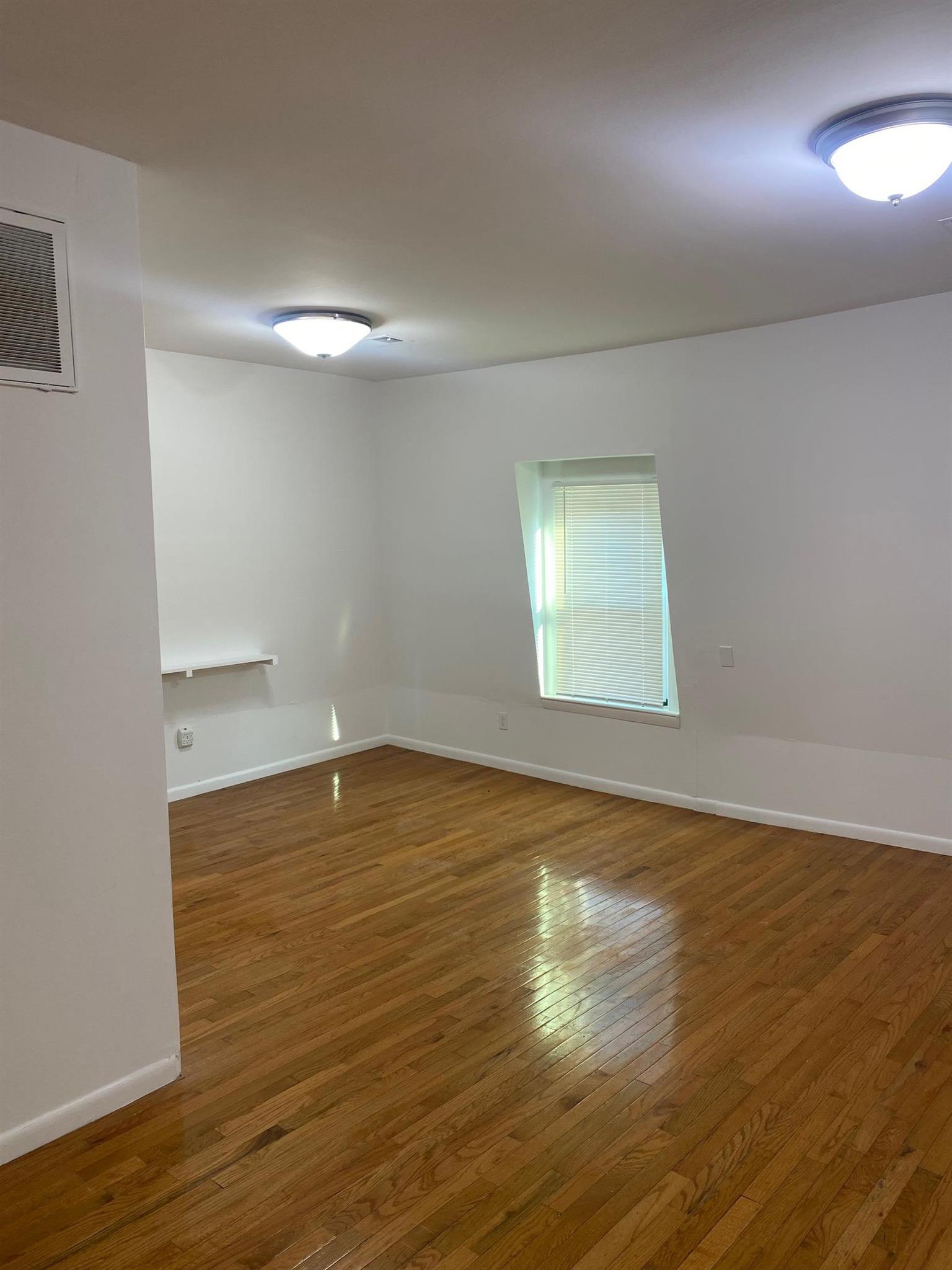 2 bed, 1 bath apartment for rent at 197 Elm St Unit 2, Davis Square — photo 13 of 14
