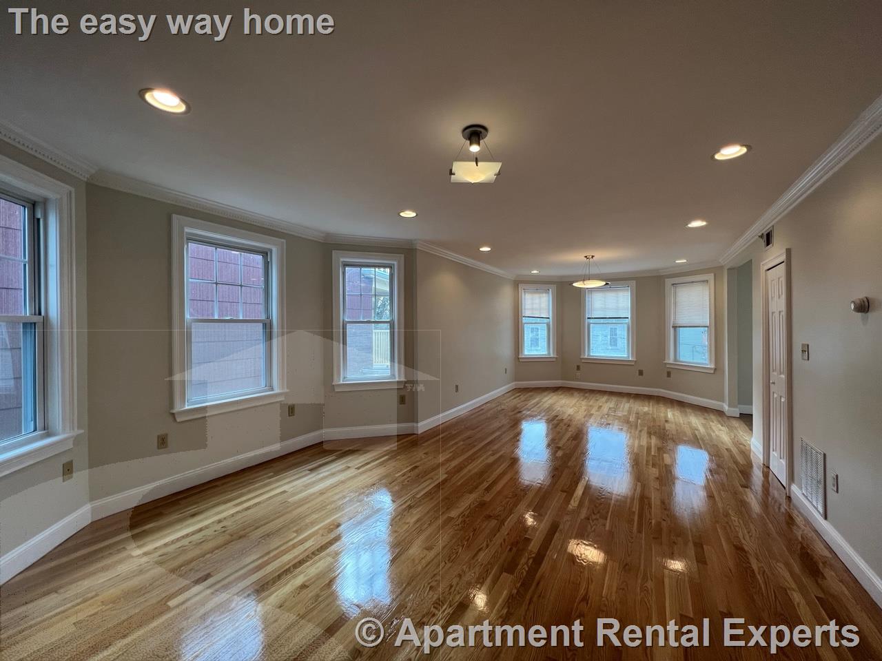 68 Line St, Ward Two