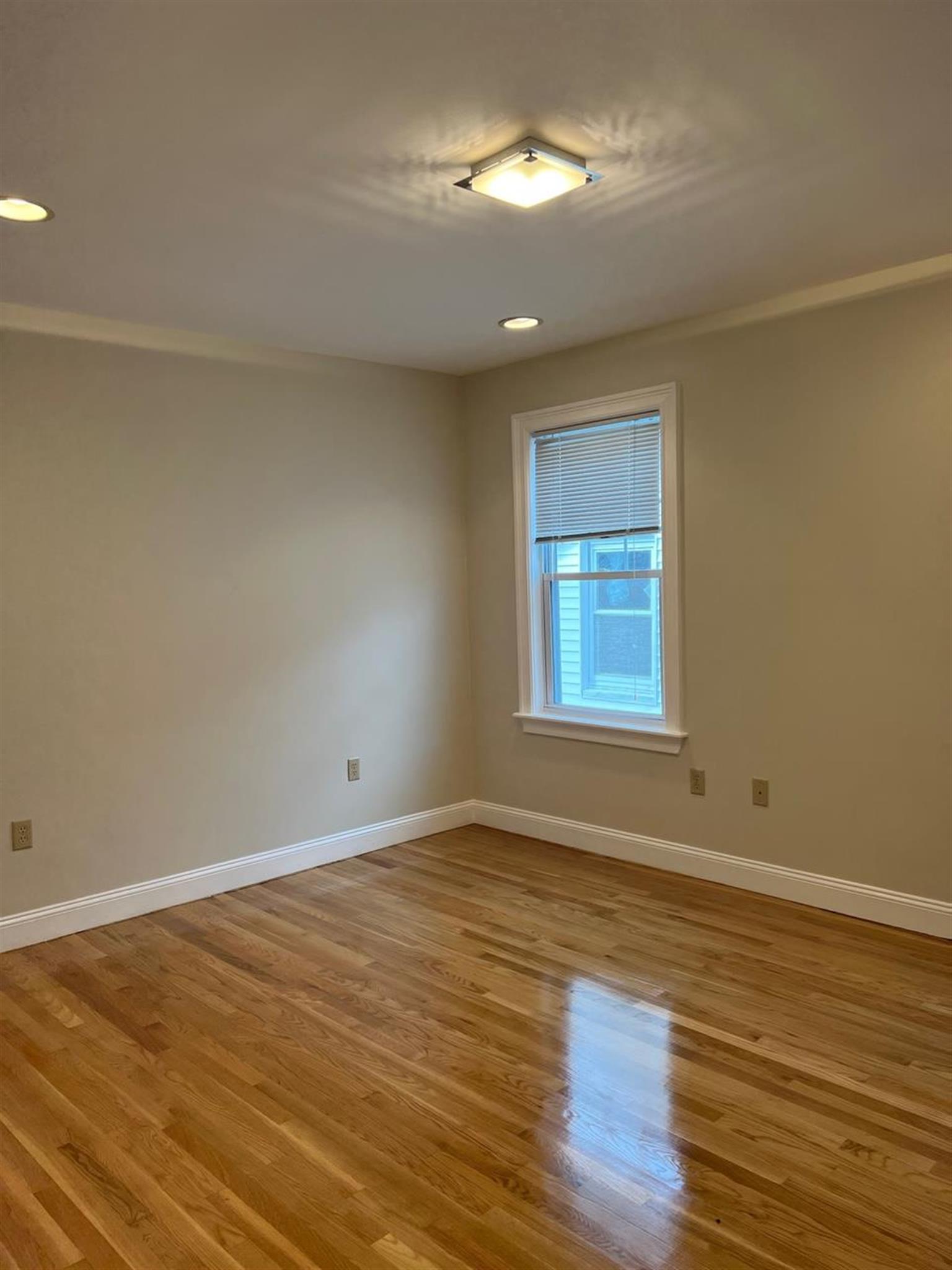 68 Line St, Ward Two