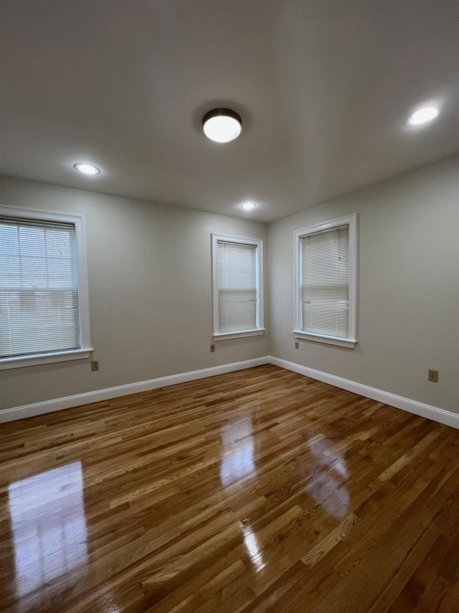 68 Line St, Ward Two