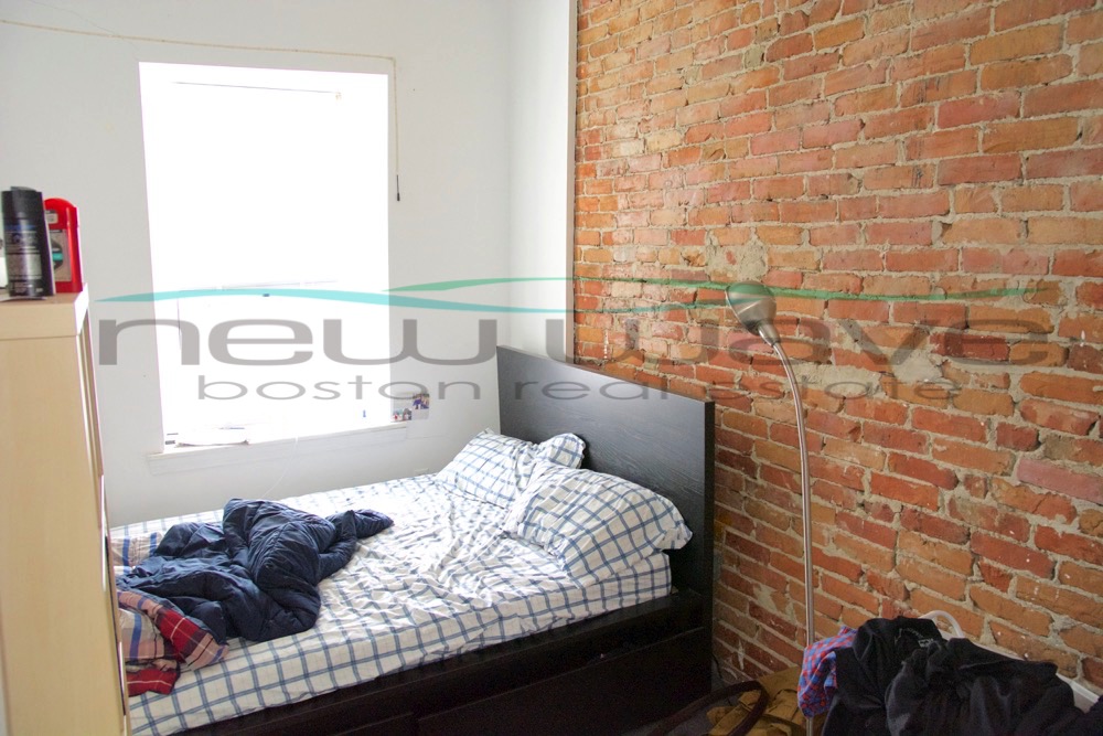 4 bed, 2 bath apartment for rent at 14 Wigglesworth Unit 2, Mission Hill — photo 13 of 18