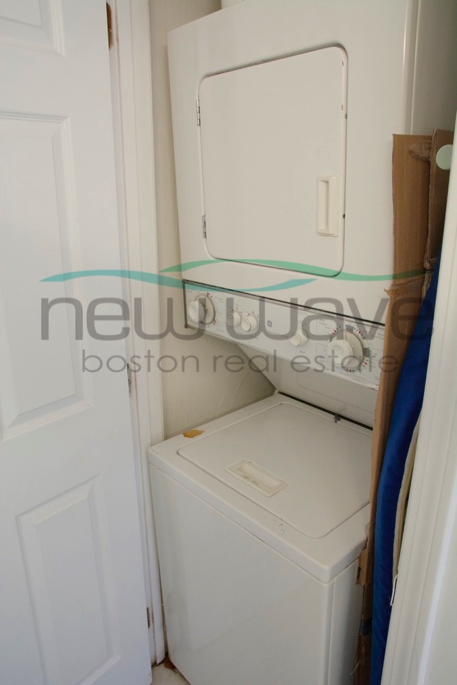 4 bed, 2 bath apartment for rent at 14 Wigglesworth Unit 2, Mission Hill — photo 7 of 18