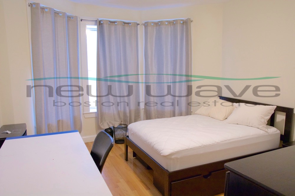 4 bed, 1.5 bath apartment for rent at 84 Fenway Unit 23, Fenway — photo 1 of 12