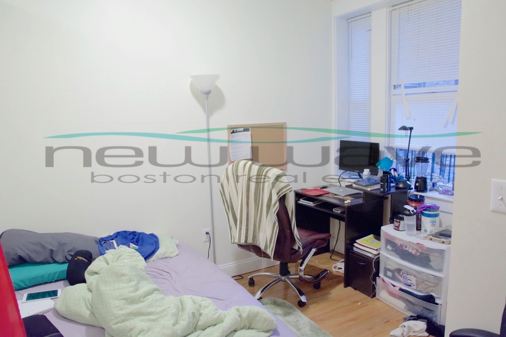 4 bed, 1.5 bath apartment for rent at 84 Fenway Unit 23, Fenway — photo 5 of 12
