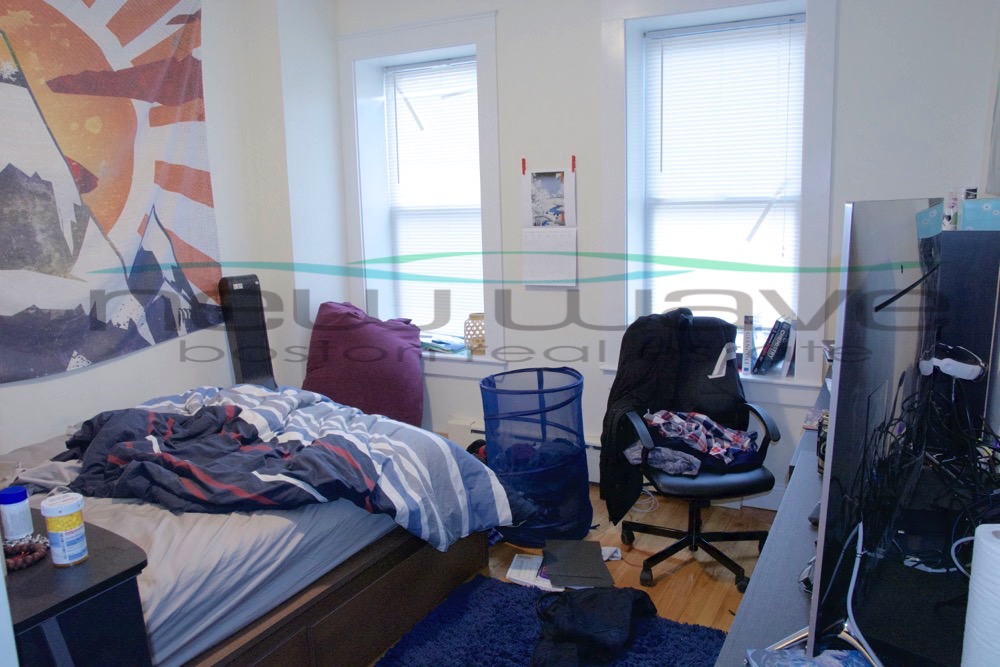 4 bed, 1.5 bath apartment for rent at 84 Fenway Unit 23, Fenway — photo 3 of 12