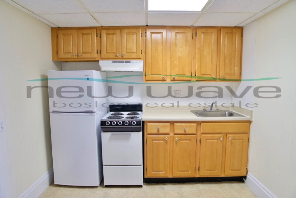 Studio bed, 1 bath apartment for rent at 62 Boylston St Unit 901, Back Bay — photo 1 of 5
