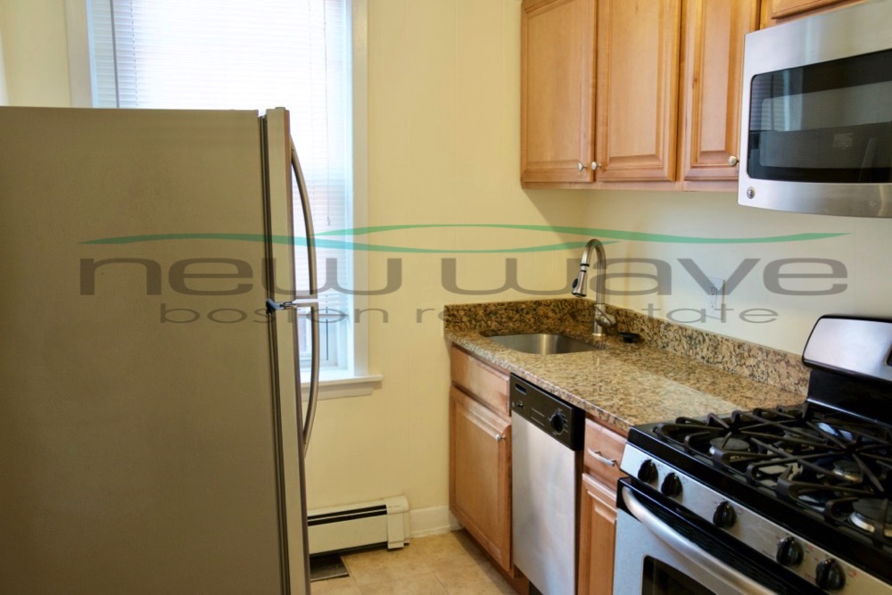 2 bed, 1 bath apartment for rent at 51 Phillips St Unit N/A, Beacon Hill — photo 5 of 10