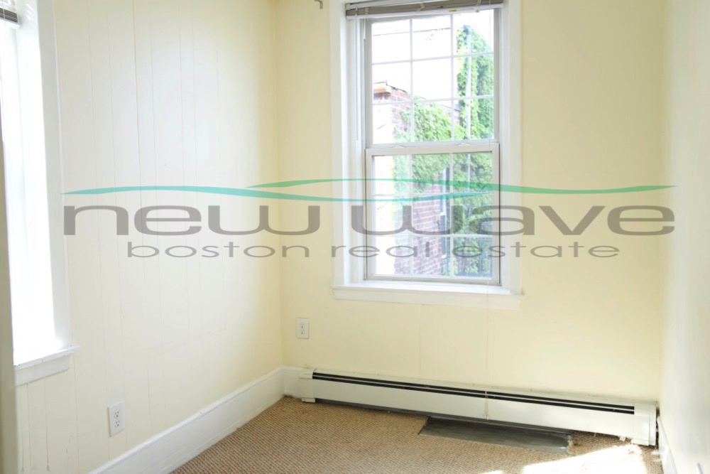 2 bed, 1 bath apartment for rent at 51 Phillips St Unit N/A, Beacon Hill — photo 6 of 10
