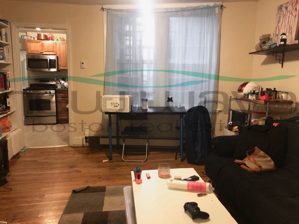 2 bed, 1 bath apartment for rent at 53 Phillips St Unit 3, Beacon Hill — photo 2 of 5