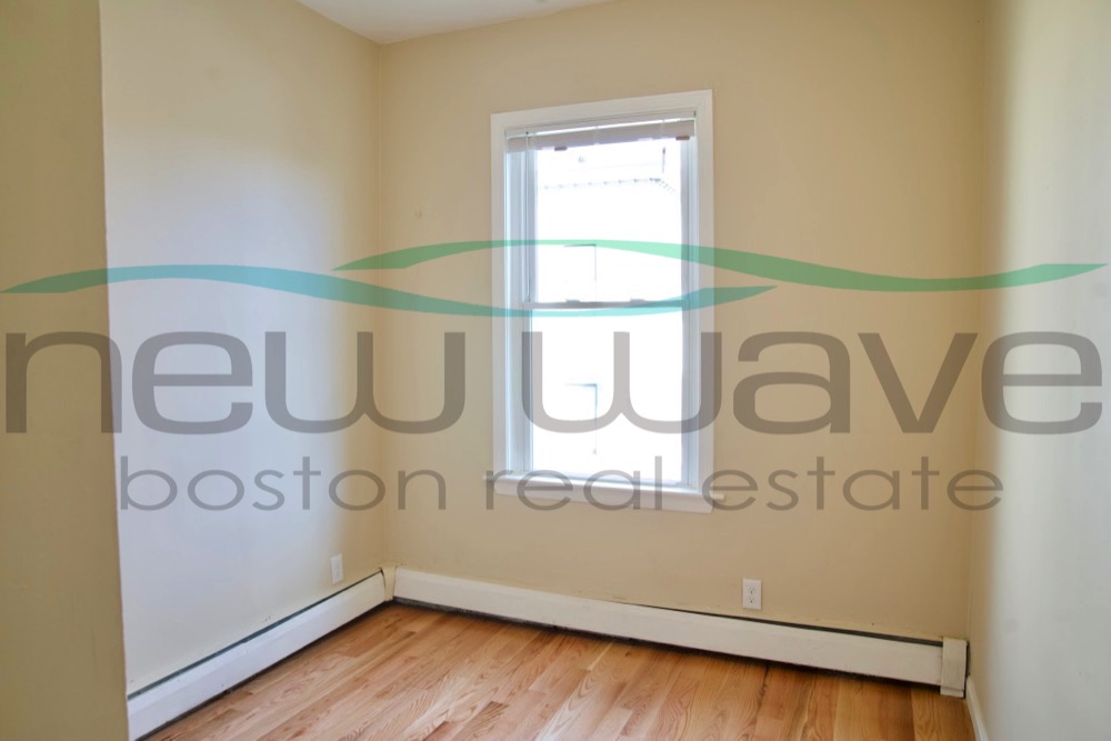 6 Bickford Ave, Mission Hill