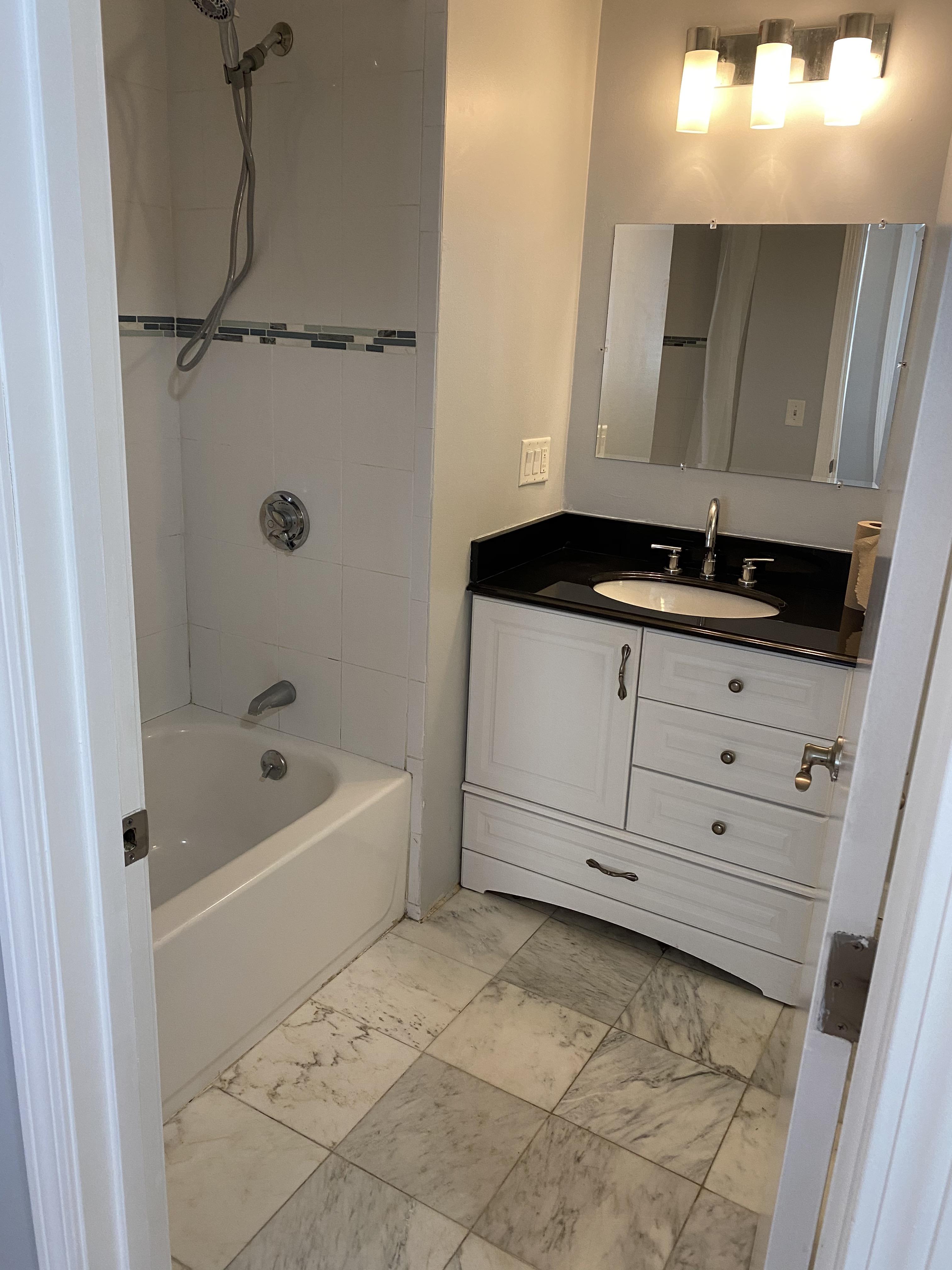 3 bed, 1 bath apartment for rent at 1202 Third St Unit 1, Kendall Square — photo 4 of 21