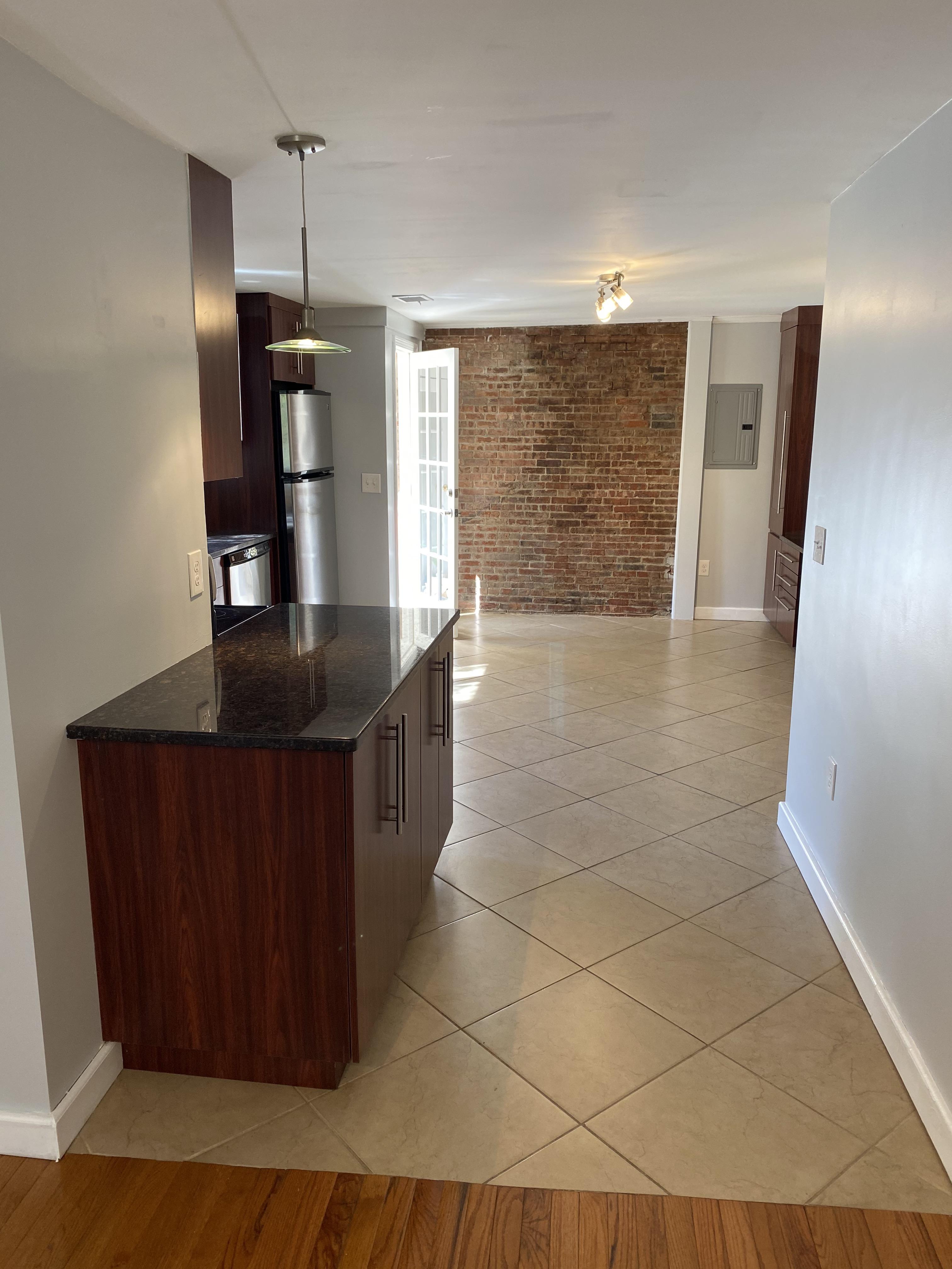 3 bed, 1 bath apartment for rent at 1202 Third St Unit 1, Kendall Square — photo 2 of 21