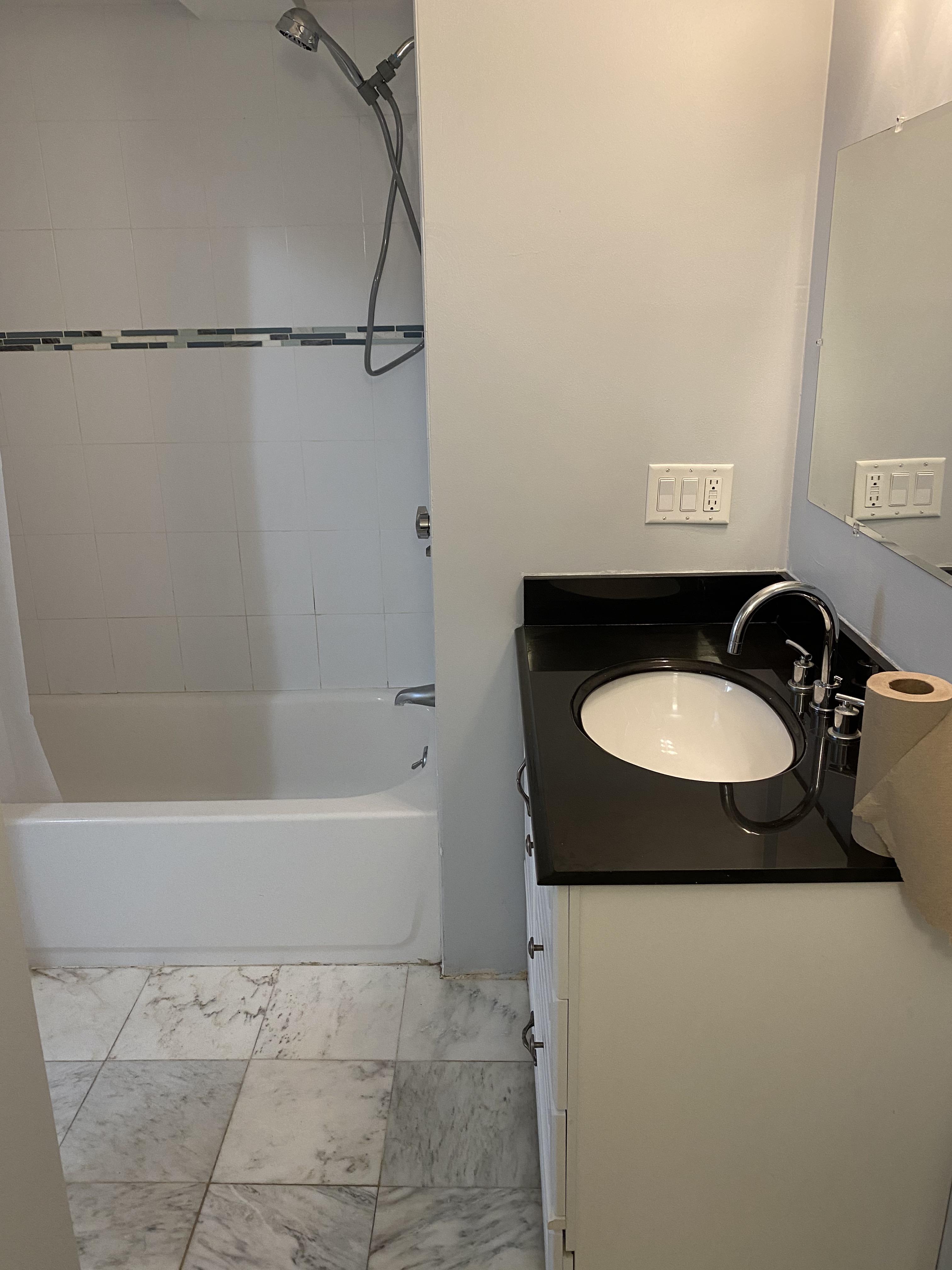 3 bed, 1 bath apartment for rent at 1202 Third St Unit 1, Kendall Square — photo 3 of 21