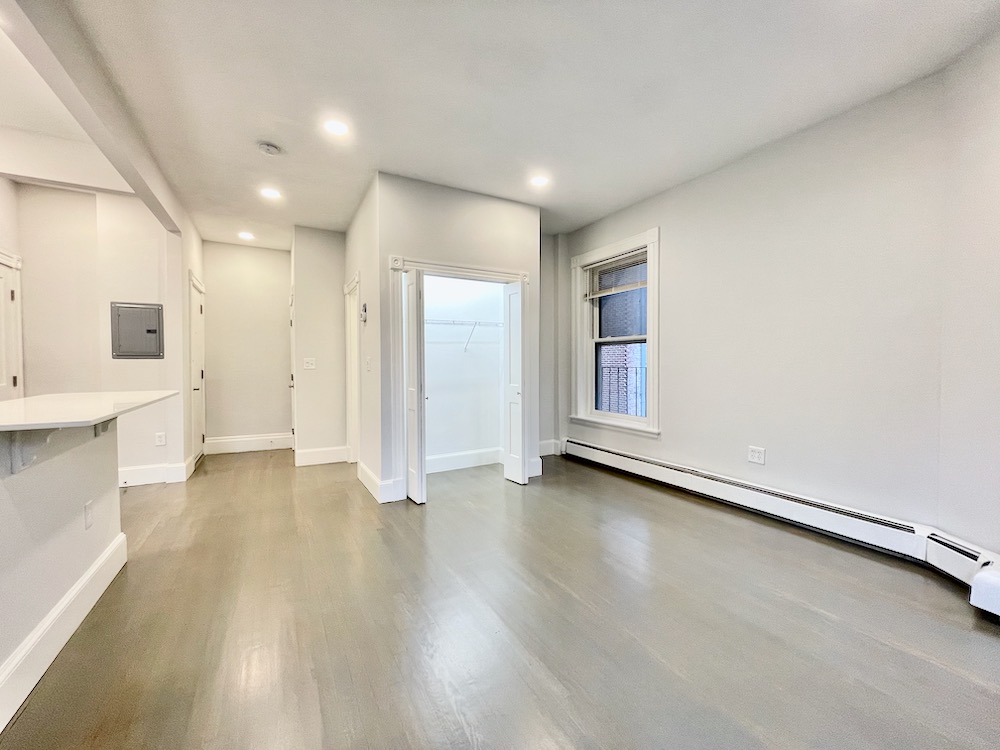 Studio bed, 1 bath apartment for rent at 51 Massachusetts Ave Unit 2/1, Back Bay — photo 6 of 7