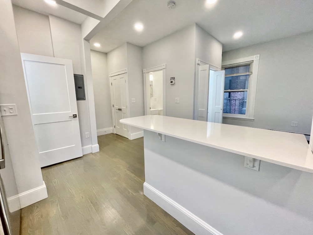Studio bed, 1 bath apartment for rent at 51 Massachusetts Ave Unit 2/1, Back Bay — photo 3 of 7