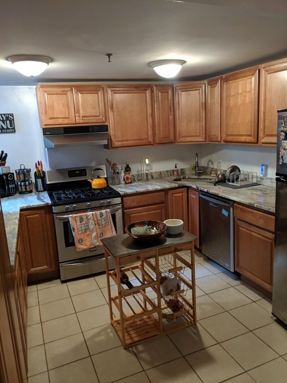4 bed, 1.5 bath apartment for rent at 460 Shawmut Ave Unit 1, South End — photo 3 of 10