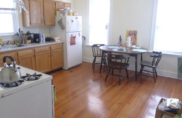 3 bed, 1 bath apartment for rent at 7 Cherokee St Unit 2, Mission Hill — photo 1 of 5