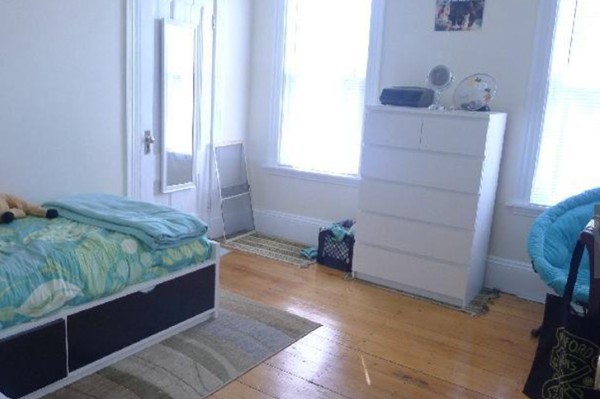 3 bed, 1 bath apartment for rent at 7 Cherokee St Unit 2, Mission Hill — photo 5 of 5