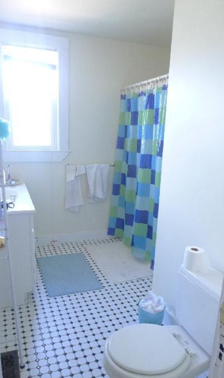 3 bed, 1 bath apartment for rent at 7 Cherokee St Unit 2, Mission Hill — photo 4 of 5