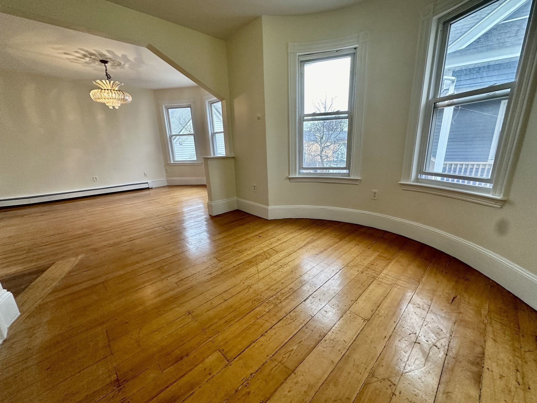 47R Creighton St, Jamaica Plain