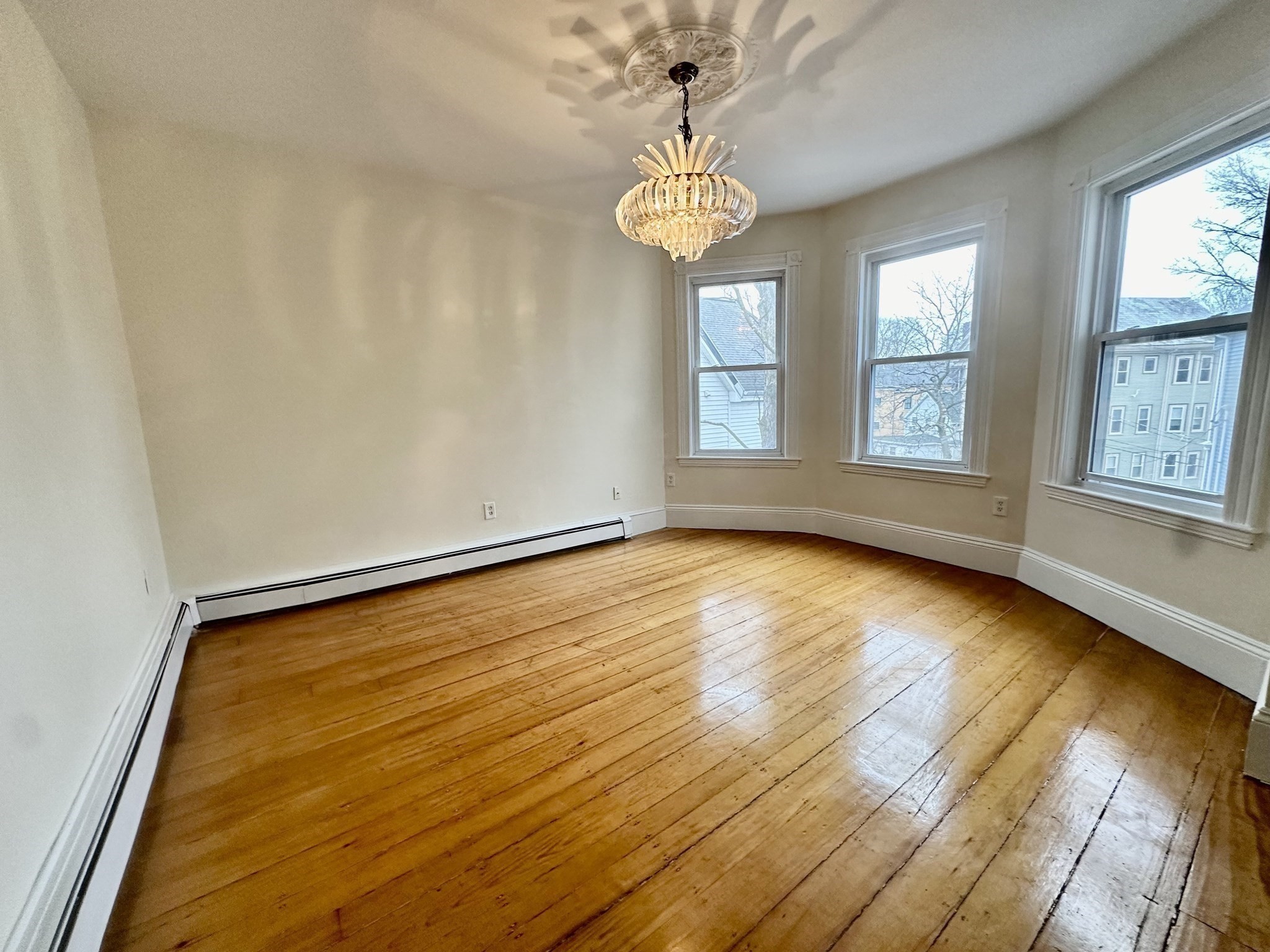 47R Creighton St, Jamaica Plain