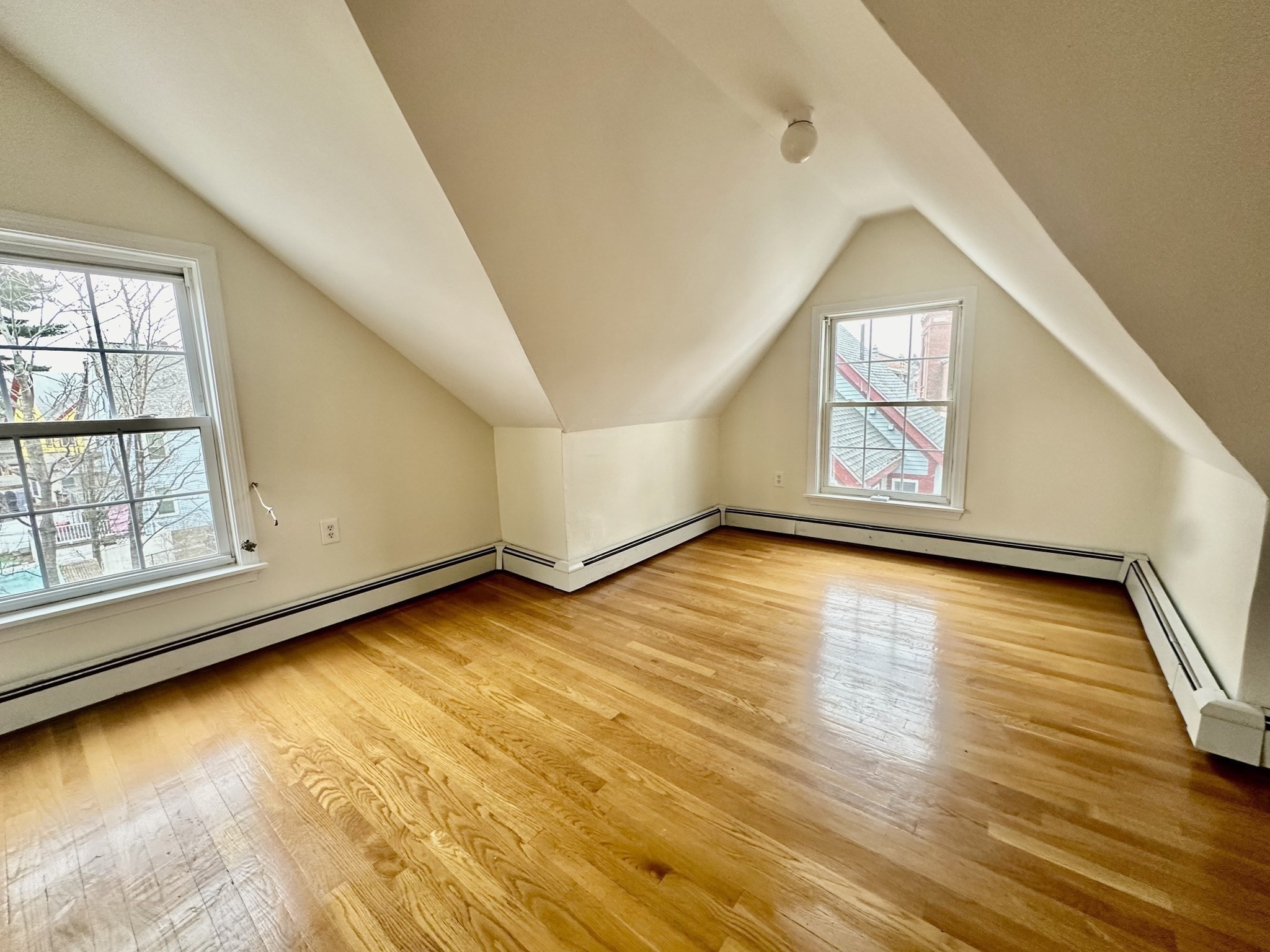 47R Creighton St, Jamaica Plain