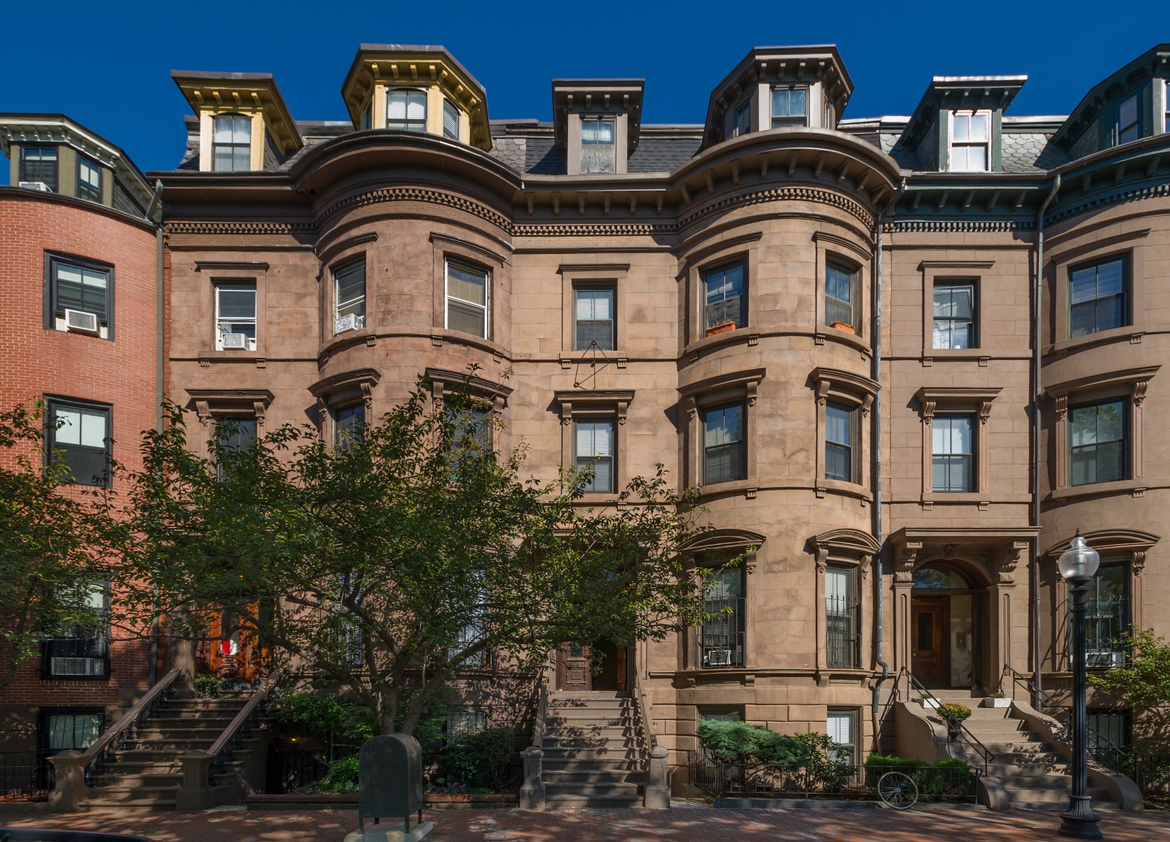 550 Massachusetts Ave, South End