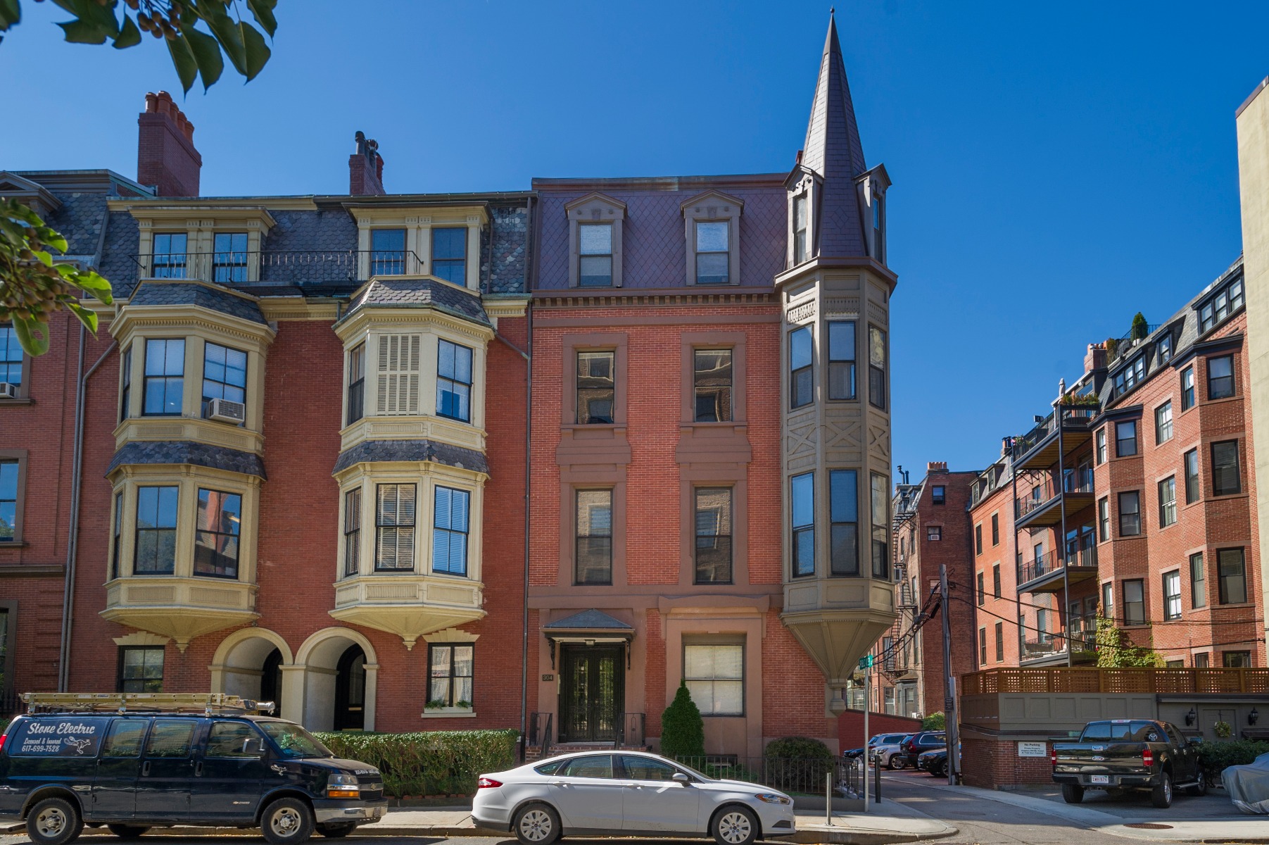 304 Berkeley St, Back Bay