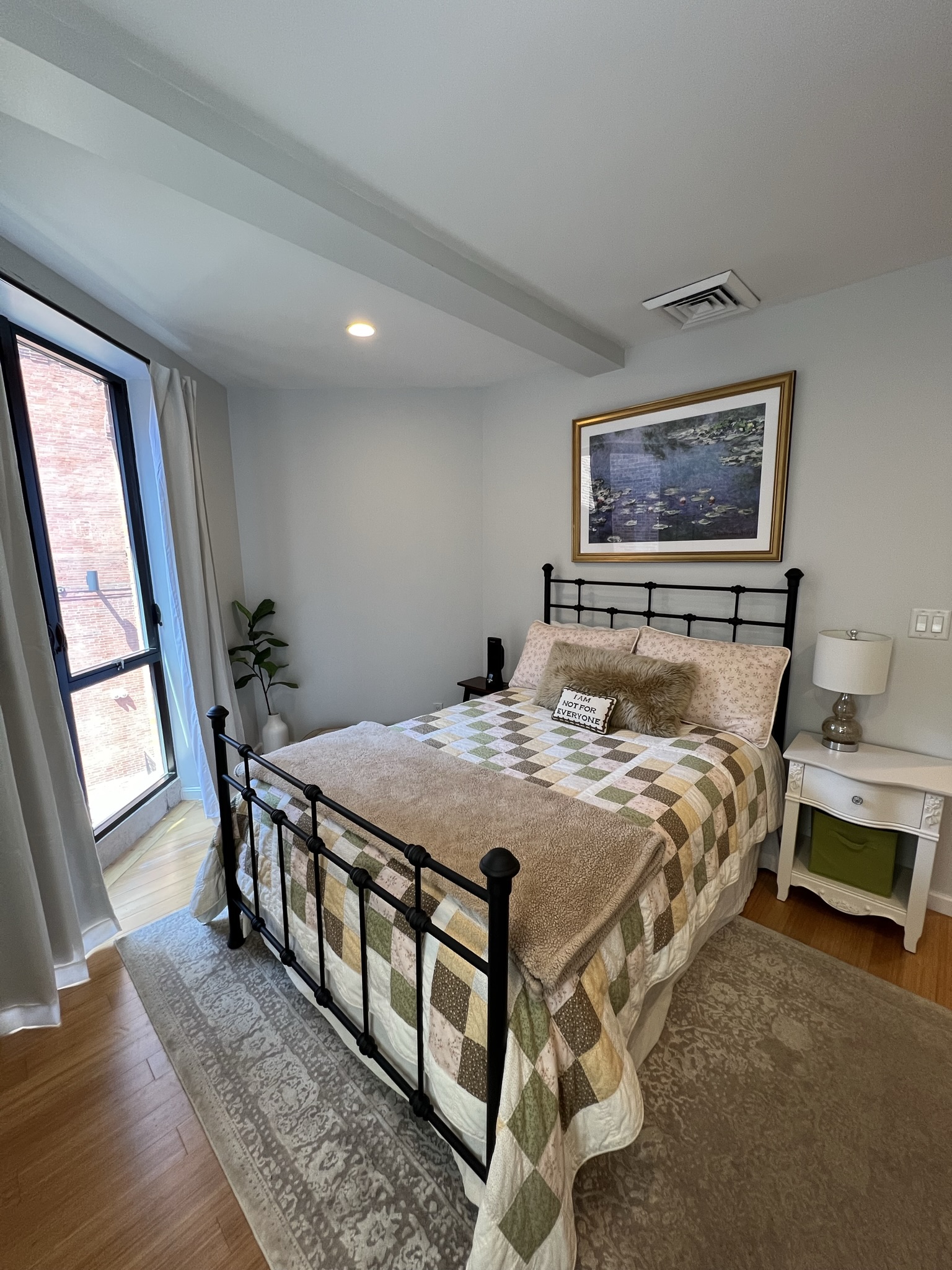 1661 Washington St, South End