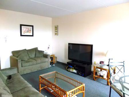 400 Massachusetts Ave, South End