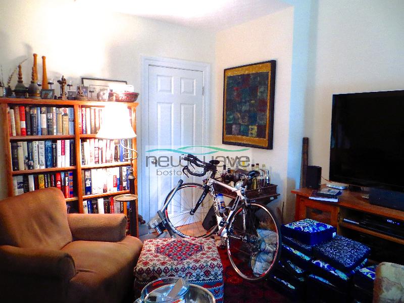 304 Berkeley St, Back Bay