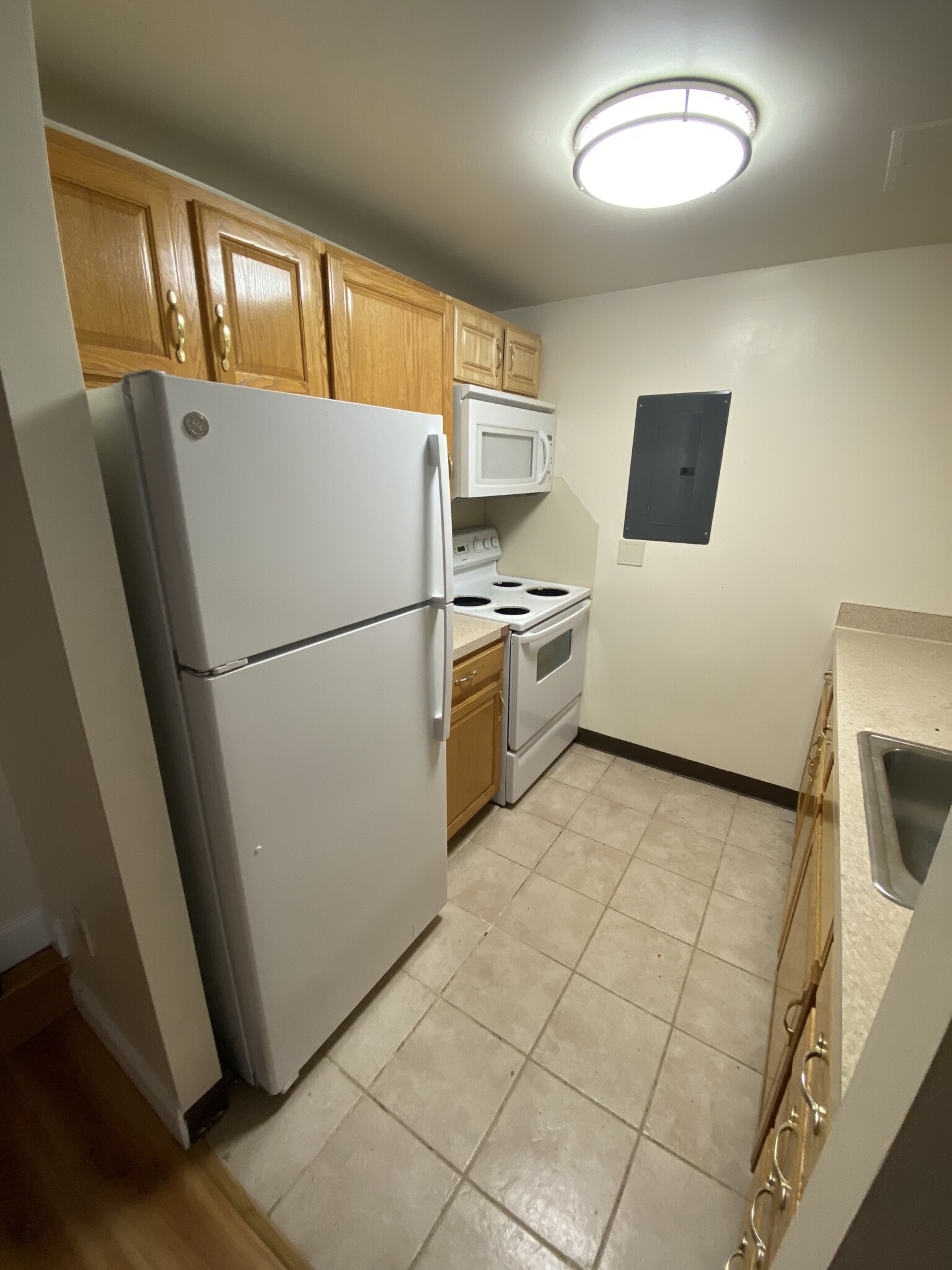 3 bed, 2 bath apartment for rent at 402 Massachusetts Ave Unit 2, South End — photo 6 of 23