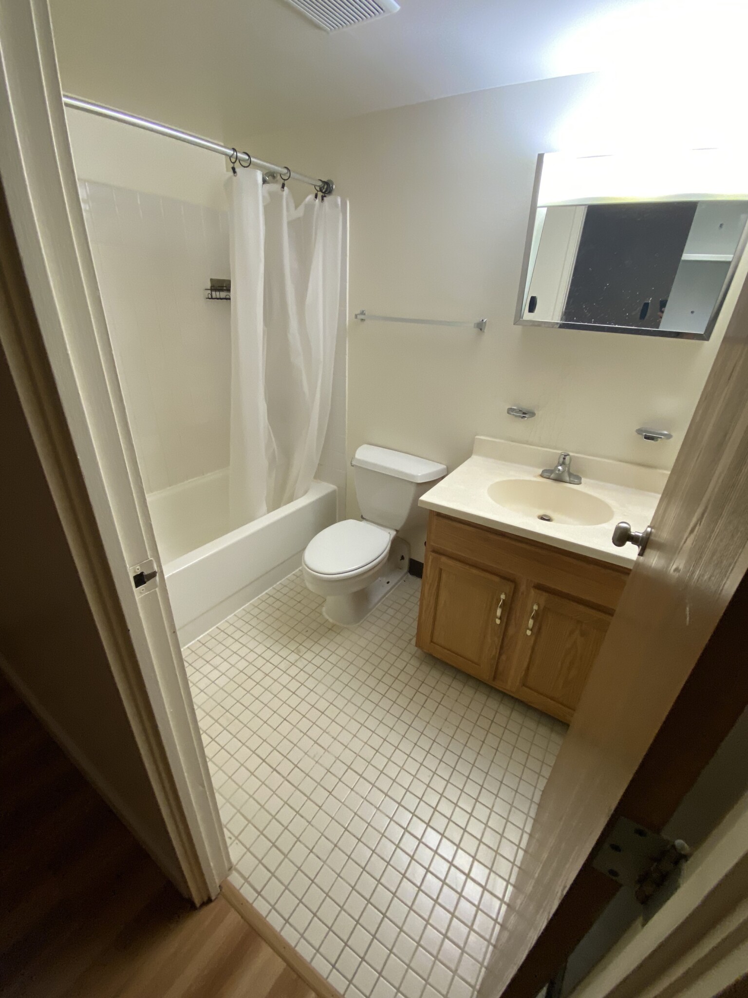 3 bed, 2 bath apartment for rent at 402 Massachusetts Ave Unit 2, South End — photo 21 of 23