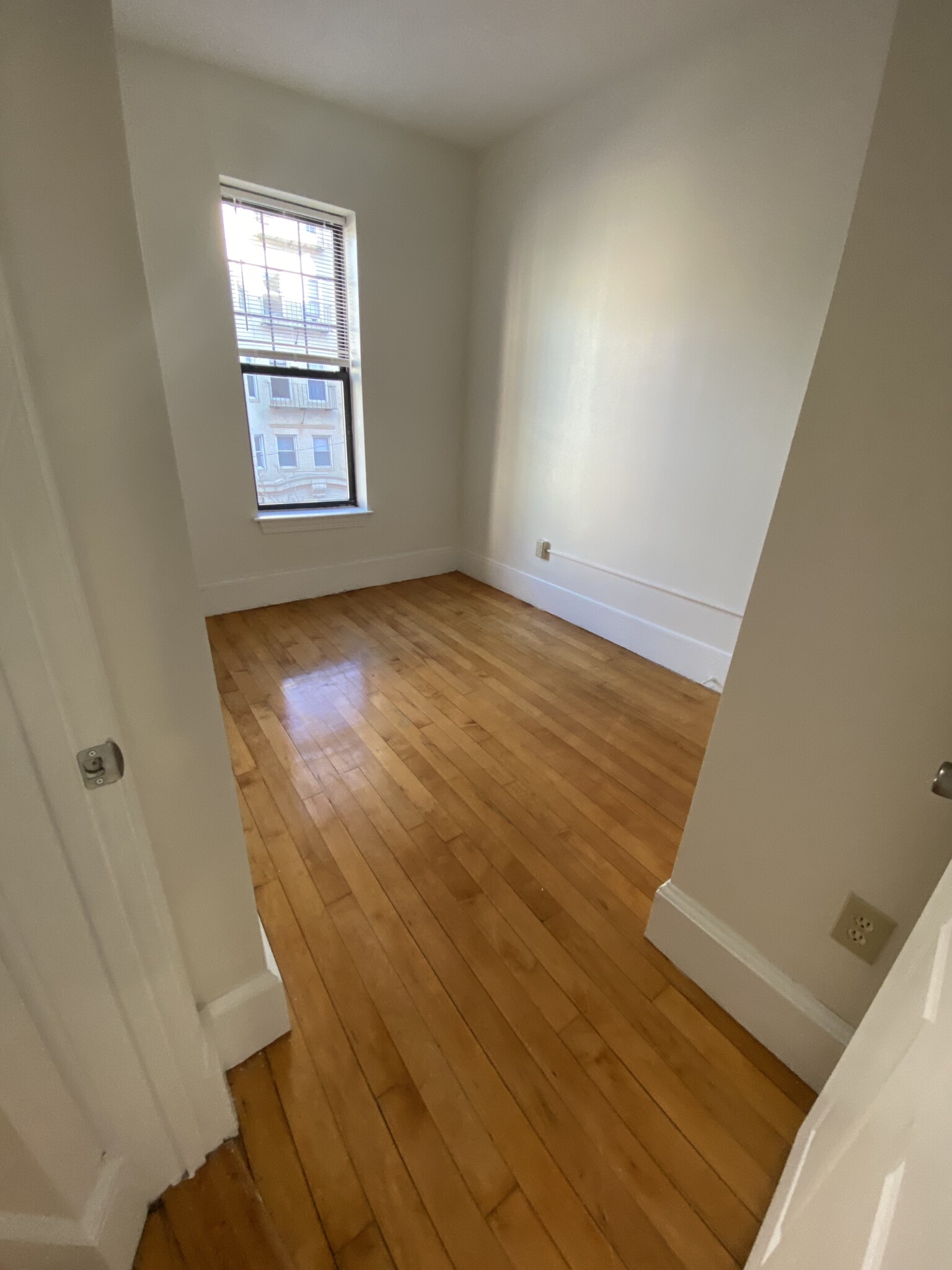 17 Hemenway St, Fenway