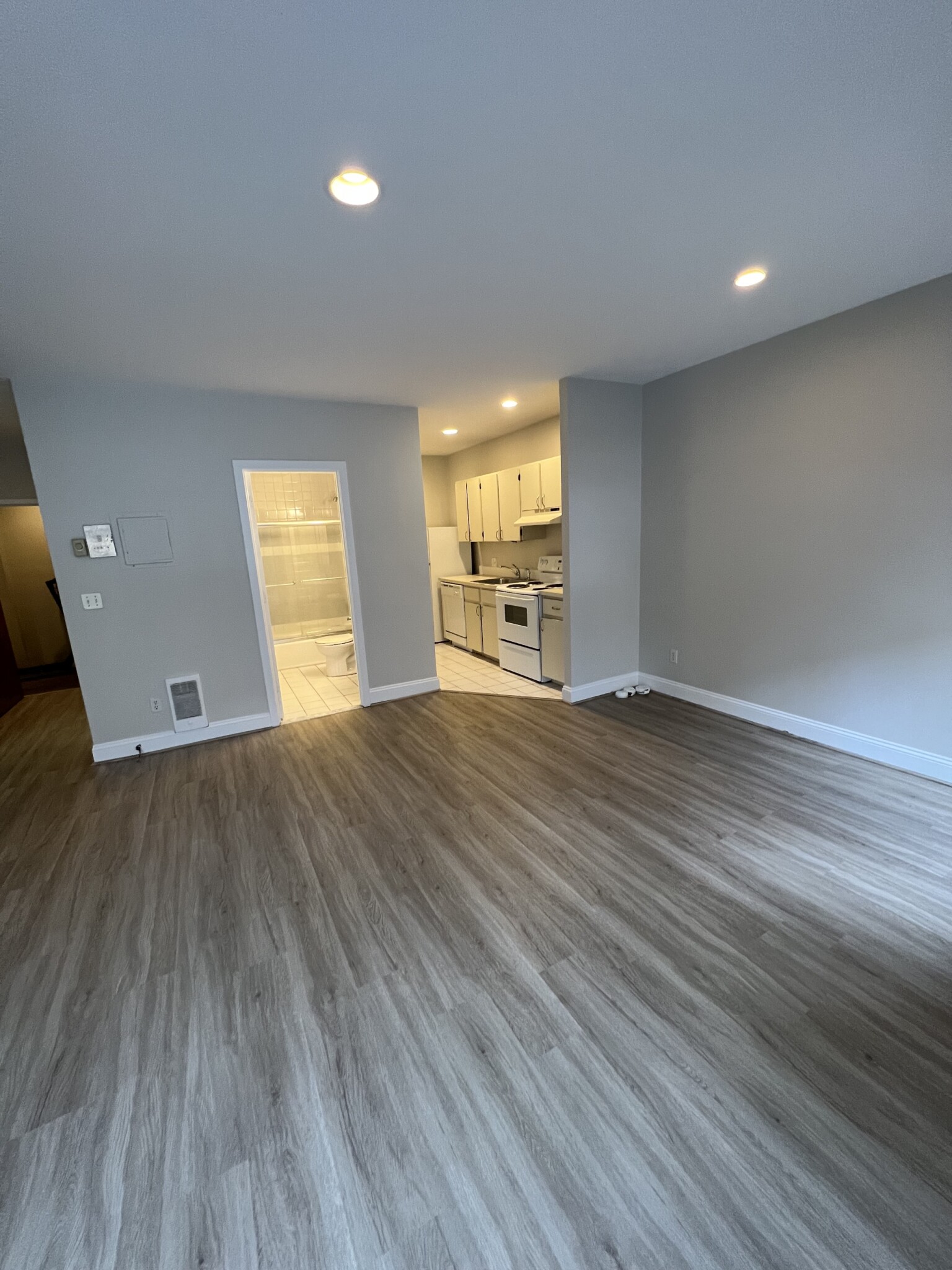 166 Saint Botolph St, South End