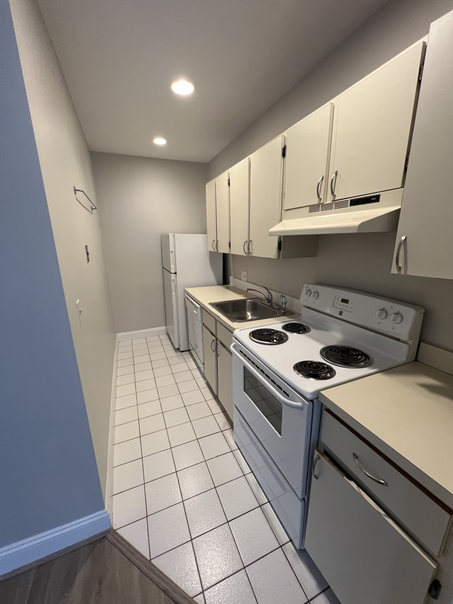 166 Saint Botolph St, South End